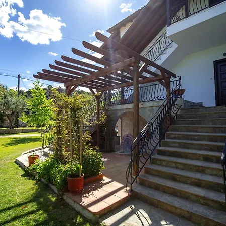 Latoura View Вилла *